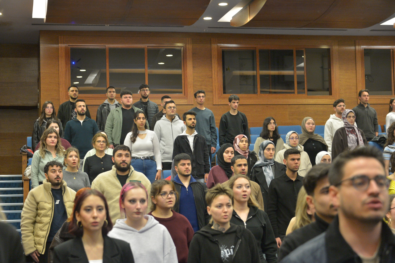 Aşkın Psikolojisi Konferansı Gerçekleştirildi