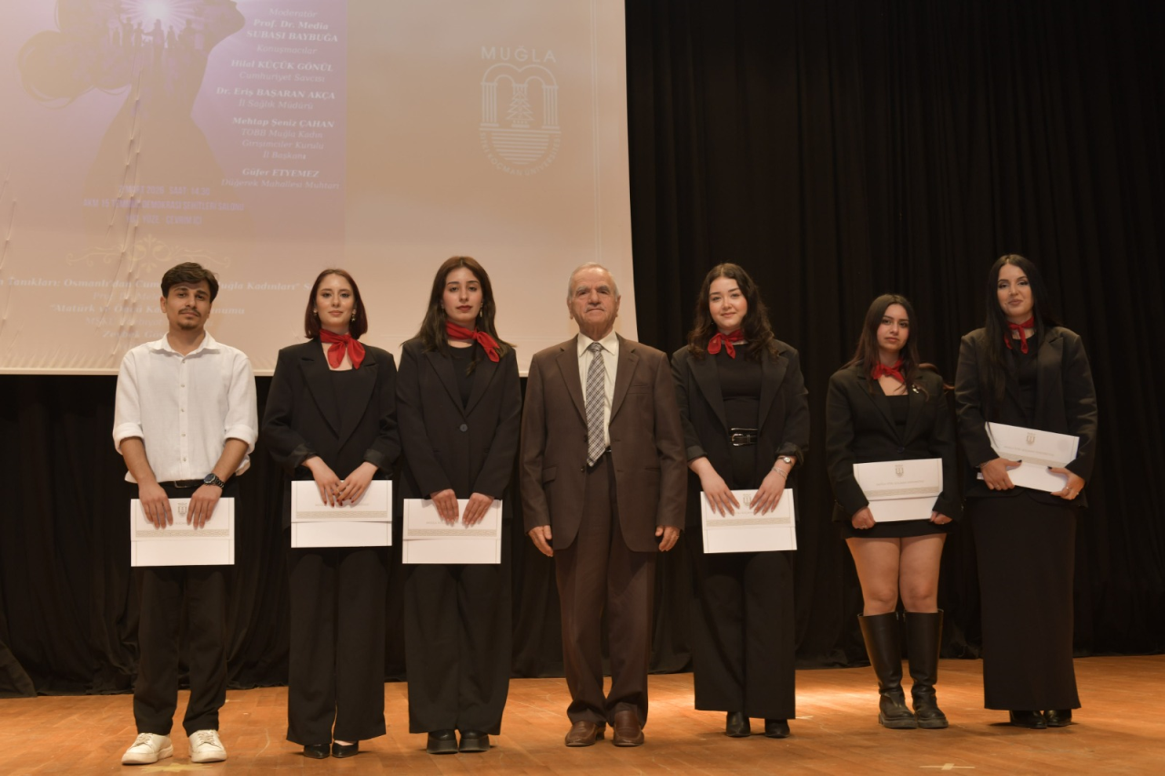 Kadın ve Aile Çalışmaları Uygulama ve Araştırma Merkezi, 8 Mart Dünya Kadınlar Günü kapsamında “Kadının Eli, Toplumun Gücü: İlham Veren Kadınlar” Programı Düzenledi.