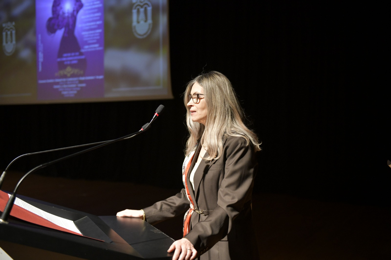 Kadın ve Aile Çalışmaları Uygulama ve Araştırma Merkezi, 8 Mart Dünya Kadınlar Günü kapsamında “Kadının Eli, Toplumun Gücü: İlham Veren Kadınlar” Programı Düzenledi.